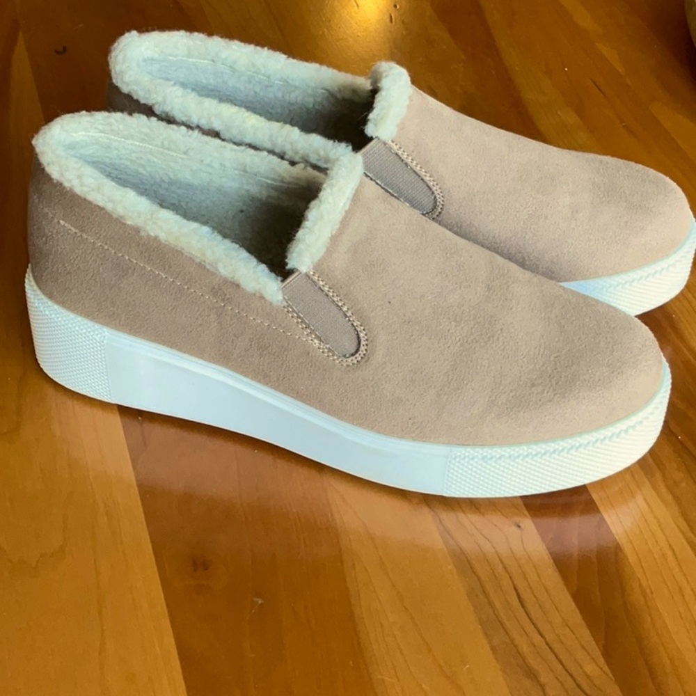 White mountain platform sneaker, like new